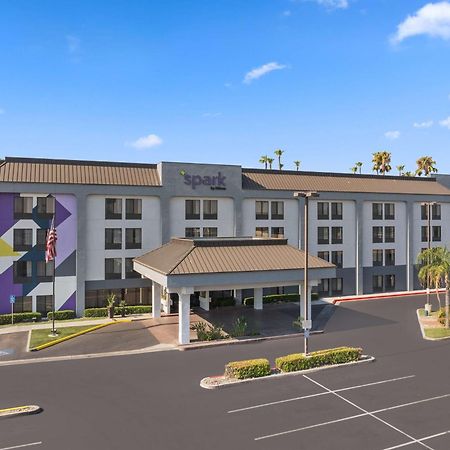 Spark By Hilton Bakersfield Central Exterior foto