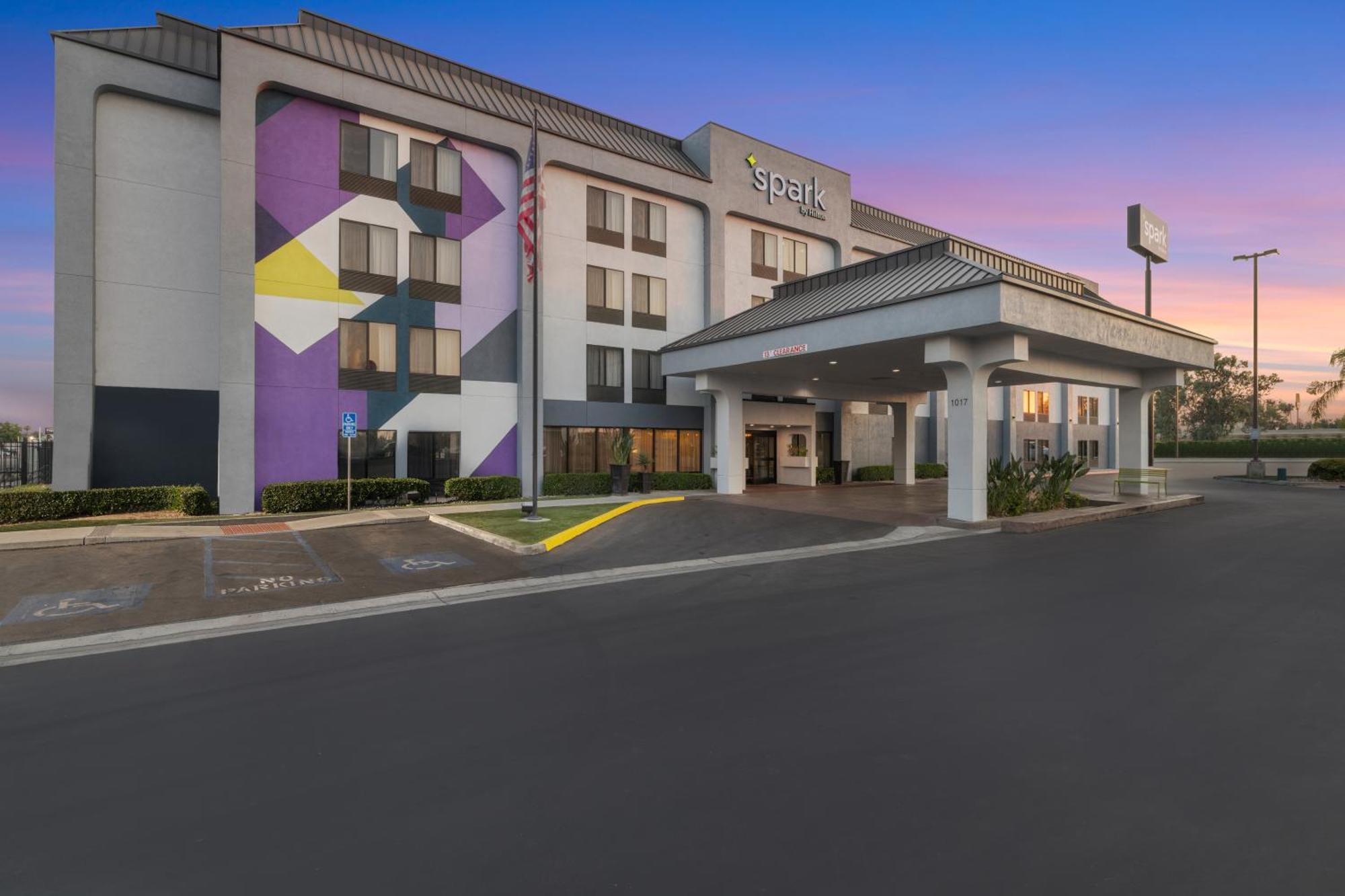 Spark By Hilton Bakersfield Central Exterior foto